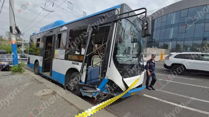 Ավտովթար Մյասնիկյան-Գայի պողոտաների հատվածում